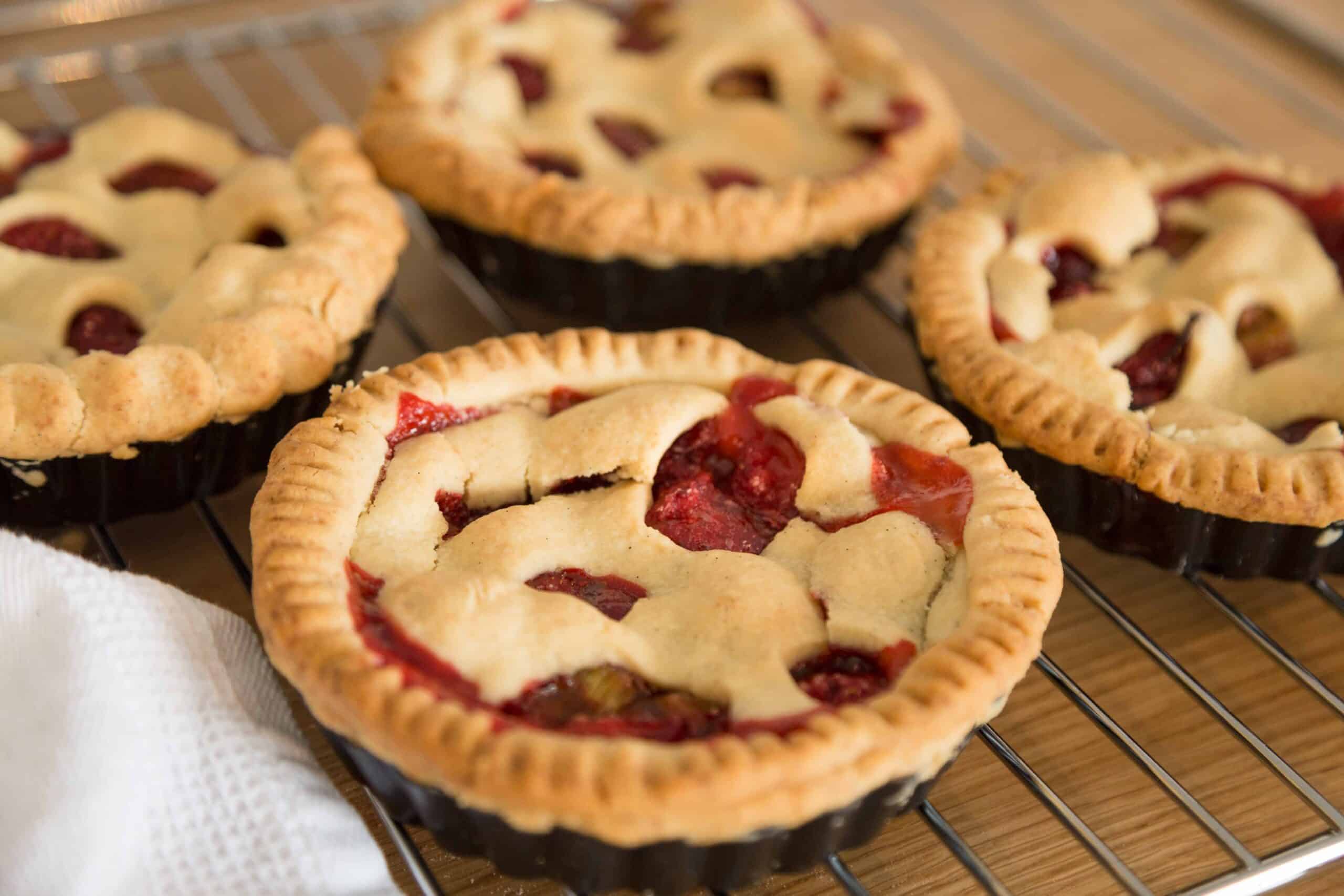 Mini Pies Fraises Rhubarbe