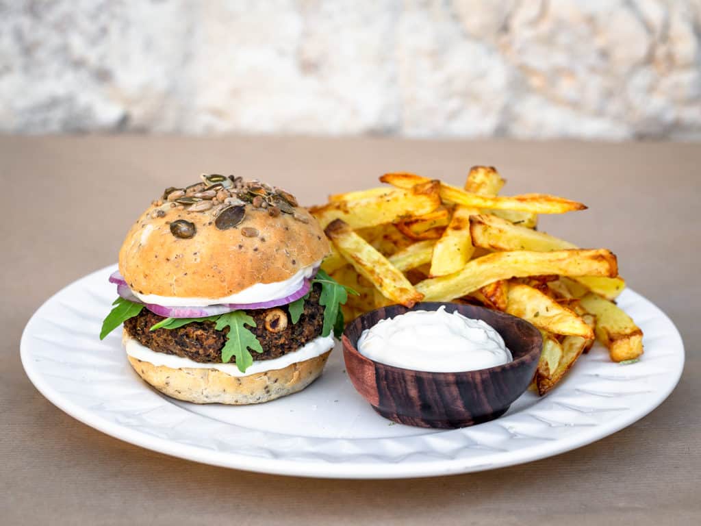 Une recette de burger vegan à base de champignons shitaké et de pois chiche !