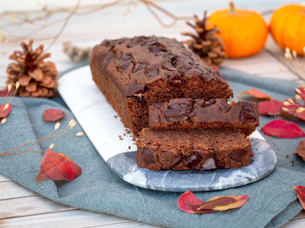 Une recette de cake chocolat-châtaigne sans gluten et vegan, super moelleux. Recette végétalienne.