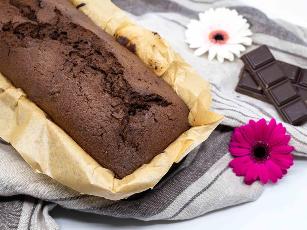 Poires au Chocolat: Chocolate Pecan Krantz Cake