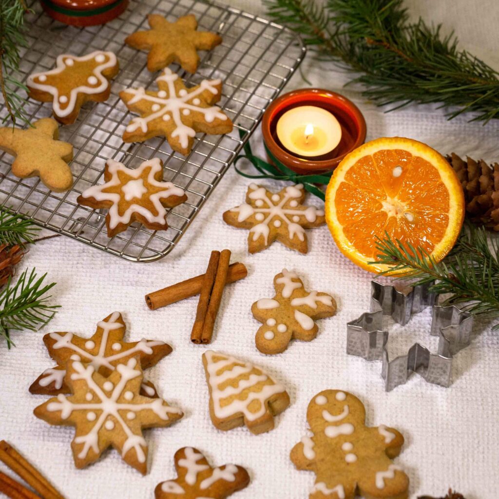 Une recette de biscuits de Noël aux agrumes et aux épices ! Miam :)