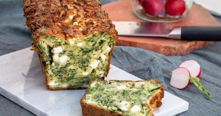 Cake “Zéro Déchet” aux Fanes de Radis et à la Fêta