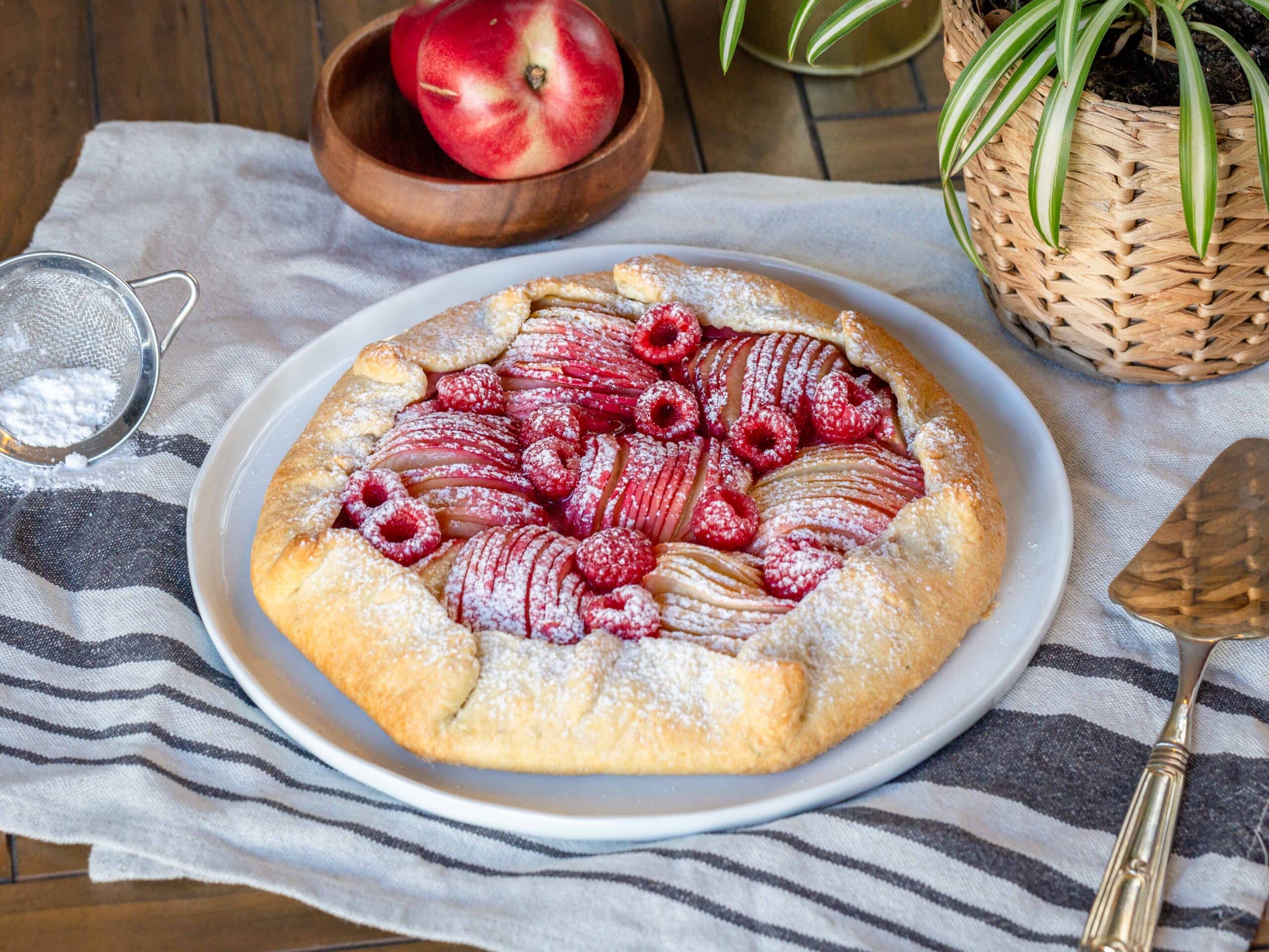 Tarte Rustique Nectarine Framboise