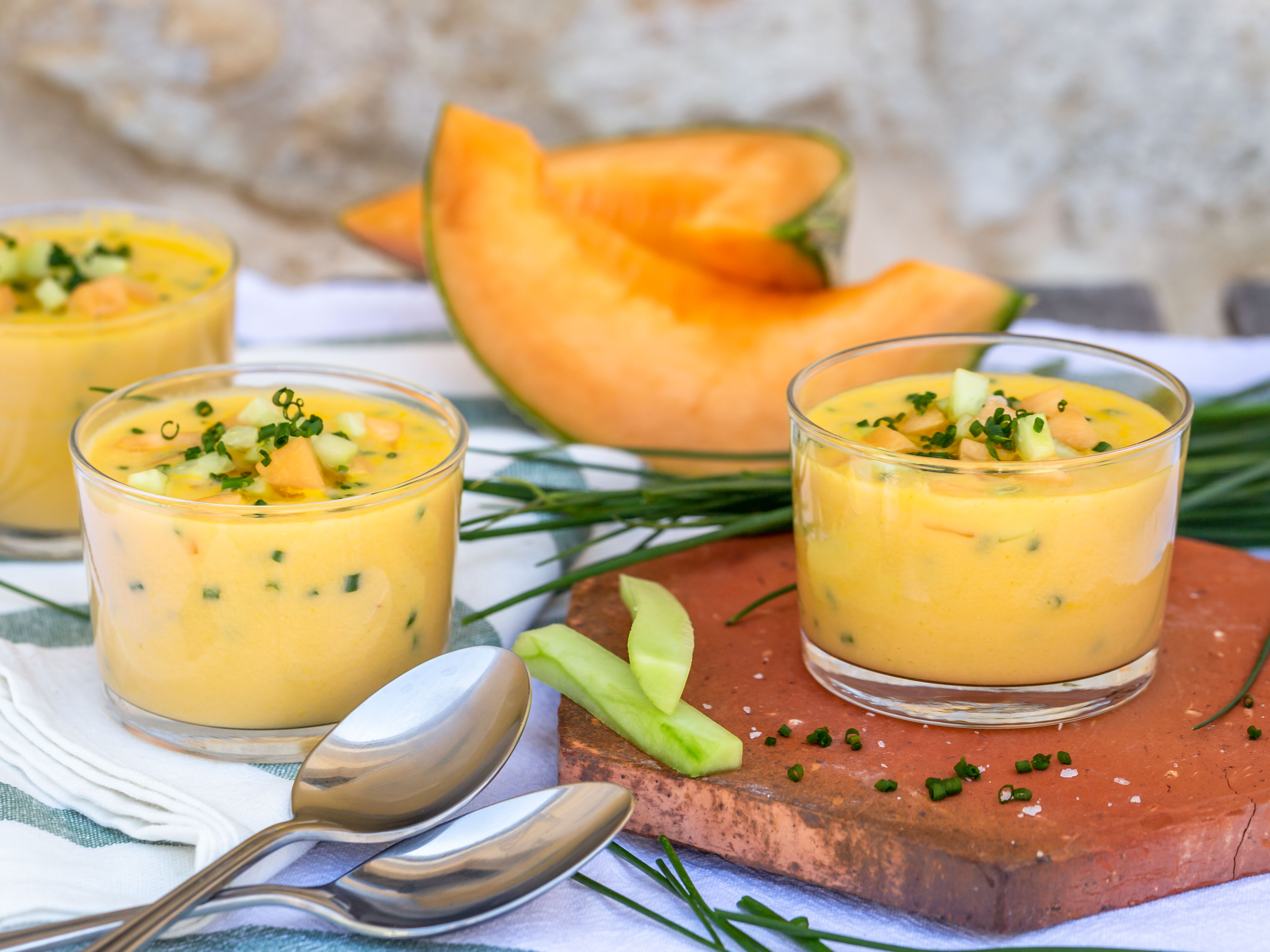 Soupe froide de Melon et Ciboulette (Vegan, Sans Gluten)