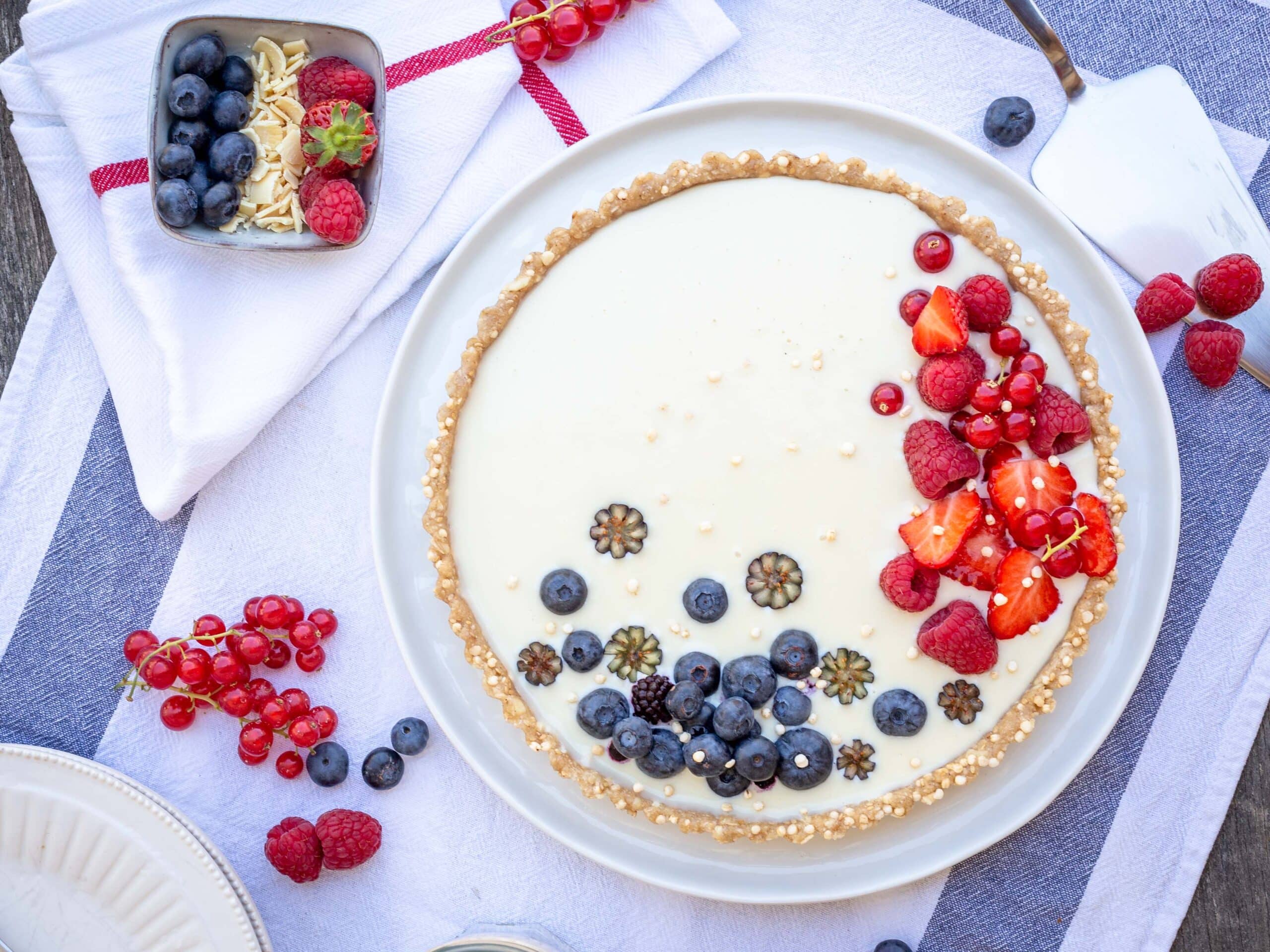Tarte Vegan Chocolat Blanc Fruits Rouges (Sans Cuisson)