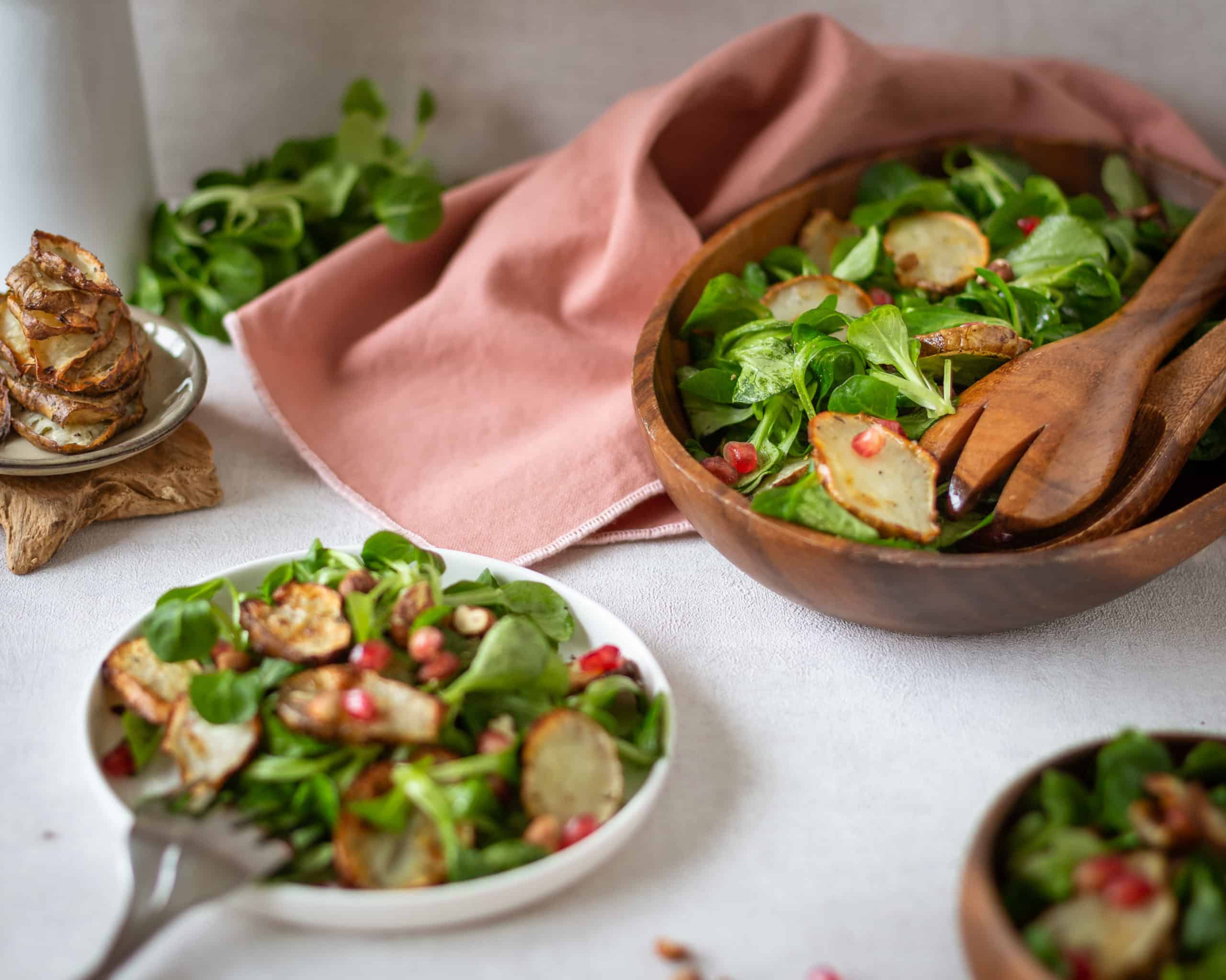 Salade d’hiver de Mâche et Topinambours Rôtis (Vegan et Sans Gluten)