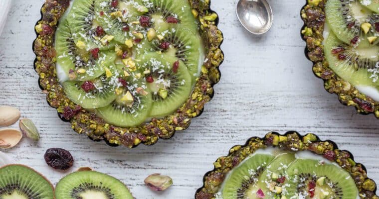 Tartelettes Pistache Kiwi (Véganes et Sans Cuisson)