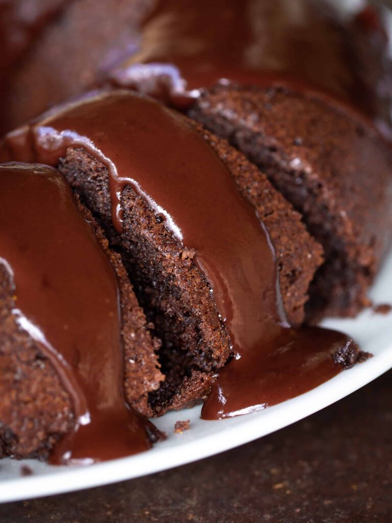 Voici une recette toute simple de moelleux au chocolat sans beurre et sans farine !
Un délice sans gluten !