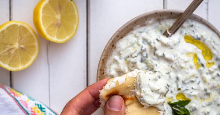 Tzatziki – Sauce au Concombre et Yaourt (la recette de ma famille)