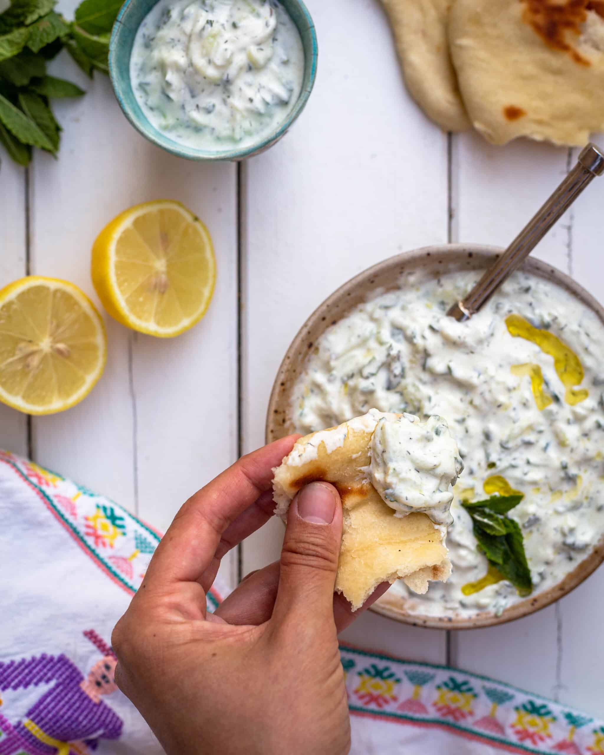 Tzatziki – Sauce au Concombre et Yaourt (la recette de ma famille)