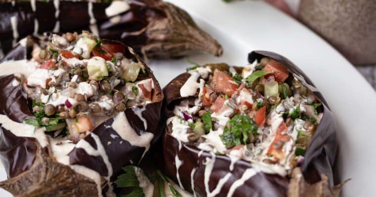 Aubergines Farcies aux Légumes du Soleil et Sauce Tahini (Vegan, Sans Gluten)