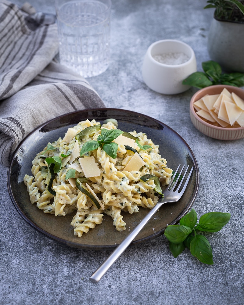 Crème de Courgettes à l’Échalote (recette végétarienne super simple avec seulement 4 ingrédients)
