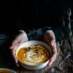 Voici ma recette fétiche de velouté de potimarron : seulement 3 ingrédients, et 5min de préparation ! Un délice !