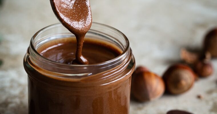Pâte à tartiner Choco Noisette Facile – Seulement 3 ingrédients
