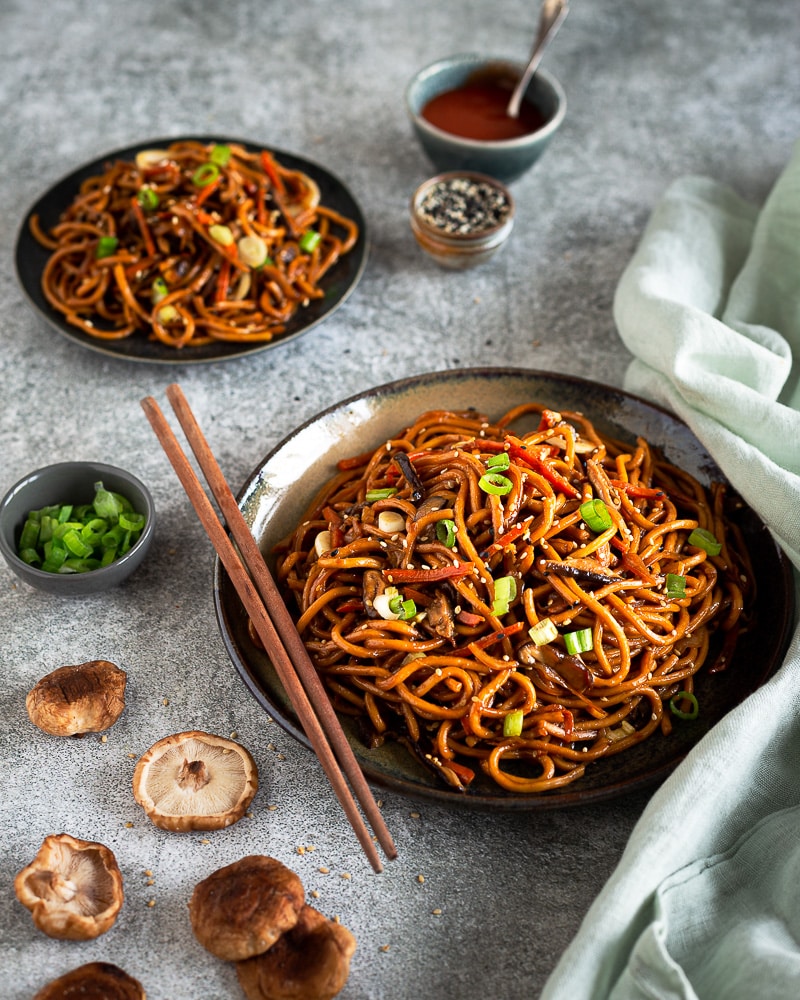 Chow Mein (recette facile de nouilles sautées aux légumes)