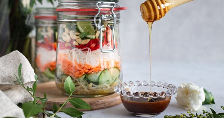 Salade de Vermicelles de Riz à la Sauce Miel-Gingembre-Cacahuètes (inspiration Thaï)