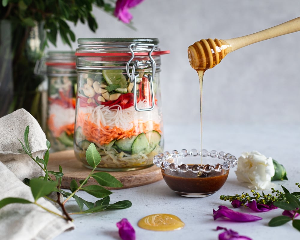 Salade de Vermicelles de Riz à la Sauce Miel-Gingembre-Cacahuètes (inspiration Thaï)