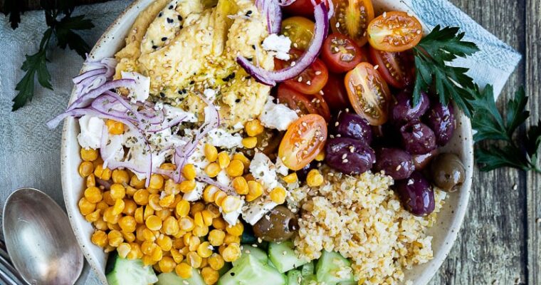 Buddha Bowl Méditérranéen au Houmous