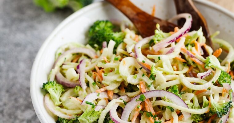Coleslaw de Tronc de Brocolis (recette anti-gaspi)