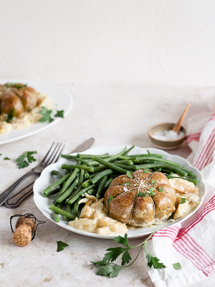 Cette recette de Paupiettes végétariennes Sauce au Cidre est juste géniale ! Elle est facile à réaliser et complètement bluffante ! PArfaite pour un repas en famille et même pour les fêtes de Noël !