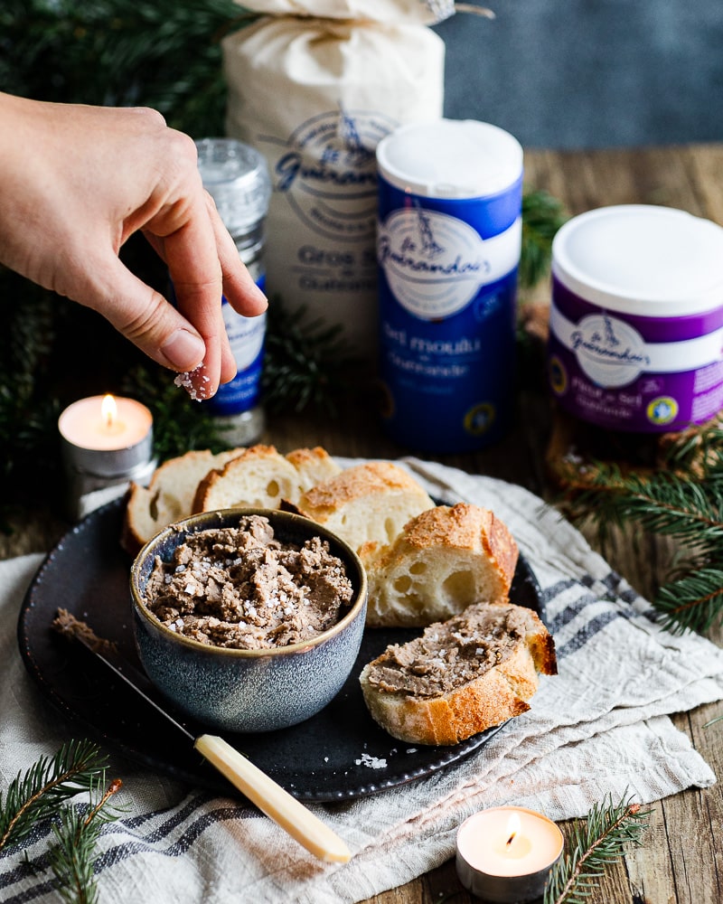 Vous avez déjà testé le Pâté Végétal à la Châtaigne ? C'est tout simple à faire, et absolument parfait pour remplacer la version carnée !