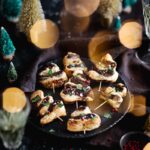 Cette recette de Sapins feuilletés aux Cèpes sera parfaite pour une petite touche ludique et très légèrement kitsch pour votre Noël ;)