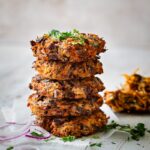 Vous avez envie d'une recette de Galettes de Haricots Rouges toutes simples ! Vous êtes au bon endroit ! Celles-ci sont super simples à préparer et à cuire !