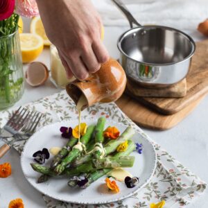 Qui est à la recherche d'une Sauce Hollandaise méthode facile et inratable ? Vous êtes au bon endroit !