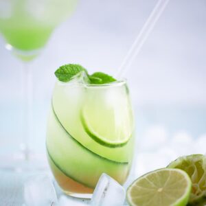 Quoi de mieux q'un Mocktail rafraîchissant Sober Rum Concombre pour terminer une journée écrasante ? Perso, je ne vois pas !