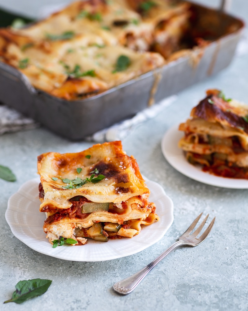 Ces petites lasagnes aux Courgettes Ricotta et Parmesan sont à la fois fondantes et gourmandes ! Tout ce qu'on attend d'un plat de lasagnes