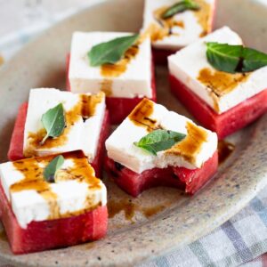 Voici 3 bouchées apéritives spéciales canicule pour vous donner des idées faciles et avec un minimum d'effort !