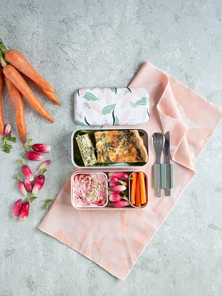 Cette Quiche chèvre et fanes de légumes est une super façon de manger les fanes de nos bottes de légumes !