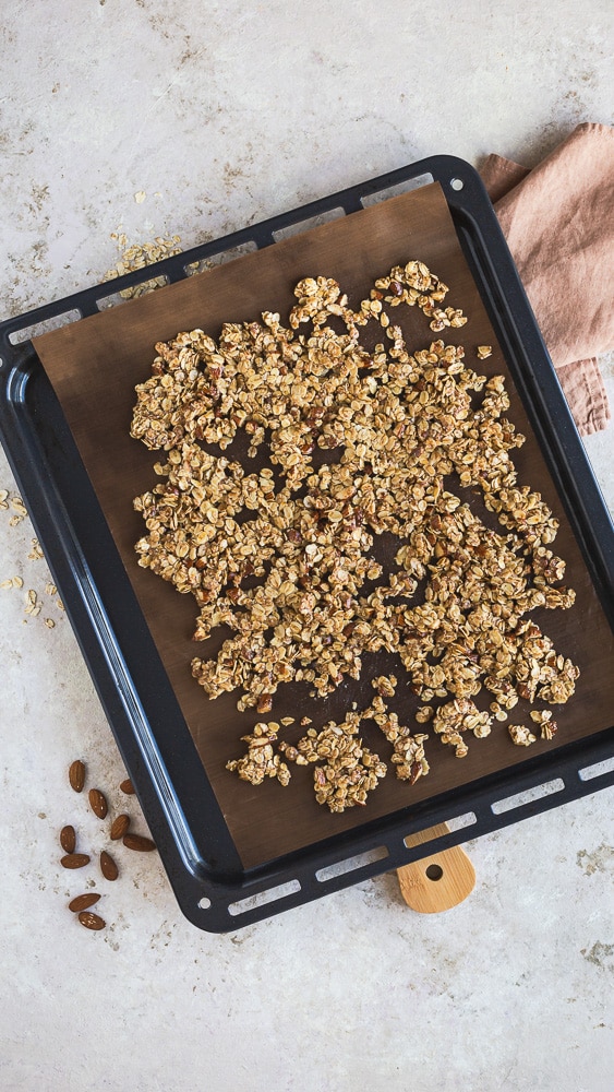 Ce Granola aux amandes express a conquit mon cœur en un rien de temps ! Il est simple et tellement bon !!