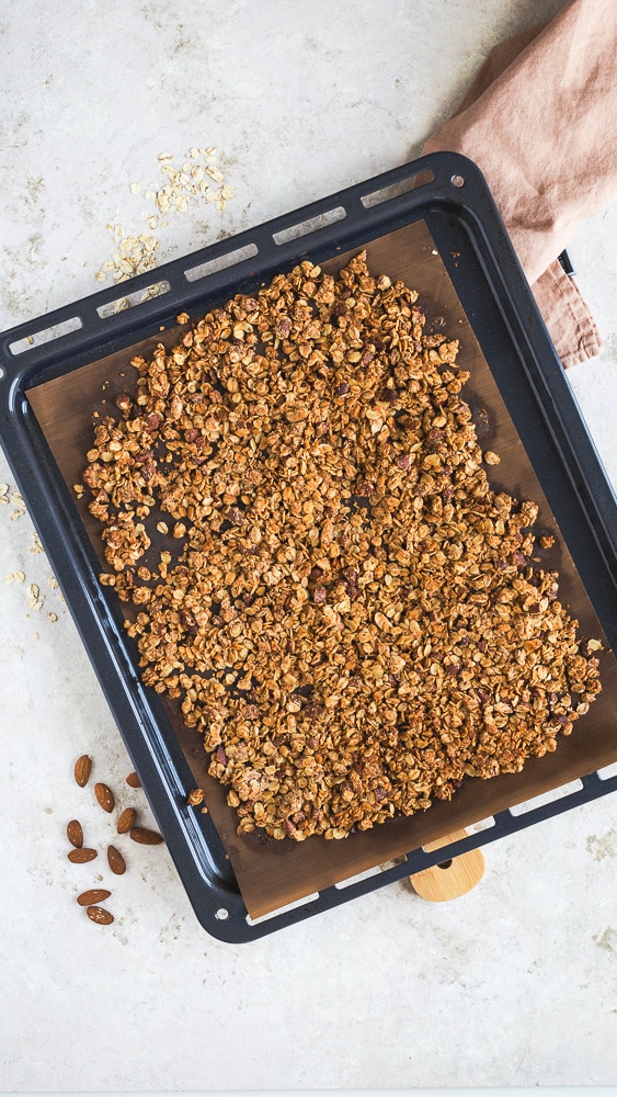 Ce Granola aux amandes express a conquit mon cœur en un rien de temps ! Il est simple et tellement bon !!
