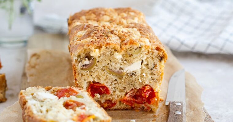 Cake tomates cerises olives et feta