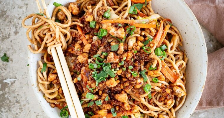 Nouilles Sautées au tofu croustillant