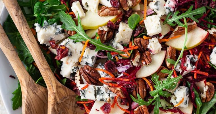 Salade d’hiver pécan betterave roquefort