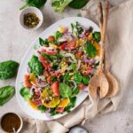 En ce moment, je raffole de salades d’hiver. Et voici la petite dernière : la Salade épinards agrumes et fenouil !