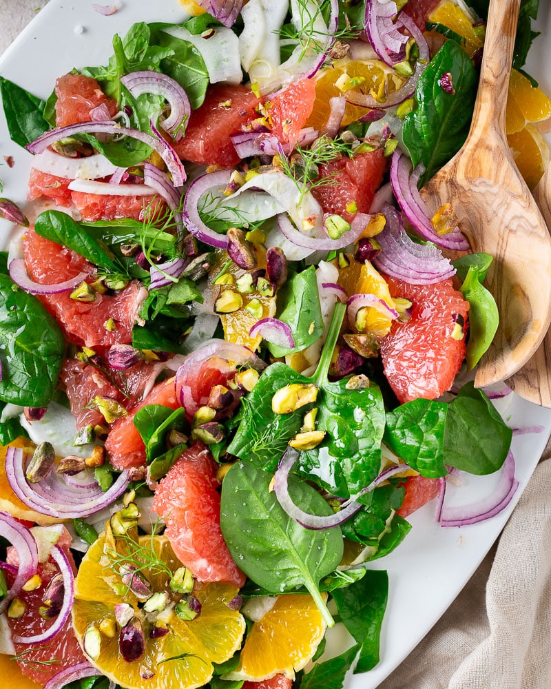 En ce moment, je raffole de salades d’hiver. Et voici la petite dernière : la Salade épinards agrumes et fenouil !