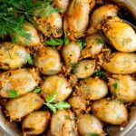 Quelle découverte ces Oignons farcis au riz et herbes fraîches ! Je me suis inspirée de la cuisine libanaise pour cette recette.