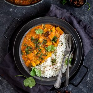 J'adore ce Curry de blettes et petits pois ! Il est super crémeux et parfumé. Et on peut modifier les légumes en fonction de ces goûts !
