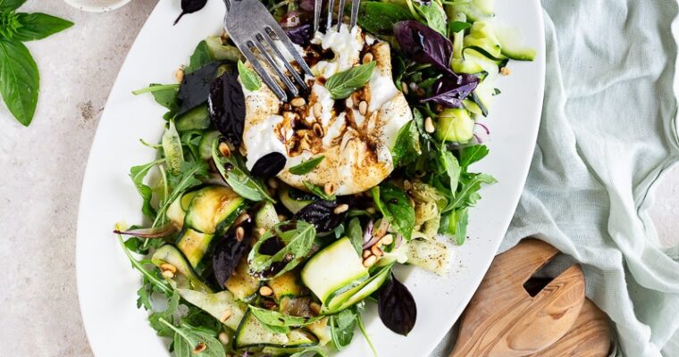 Salade de courgette crue et burrata