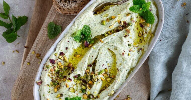 Crème de feta à la menthe et pistache