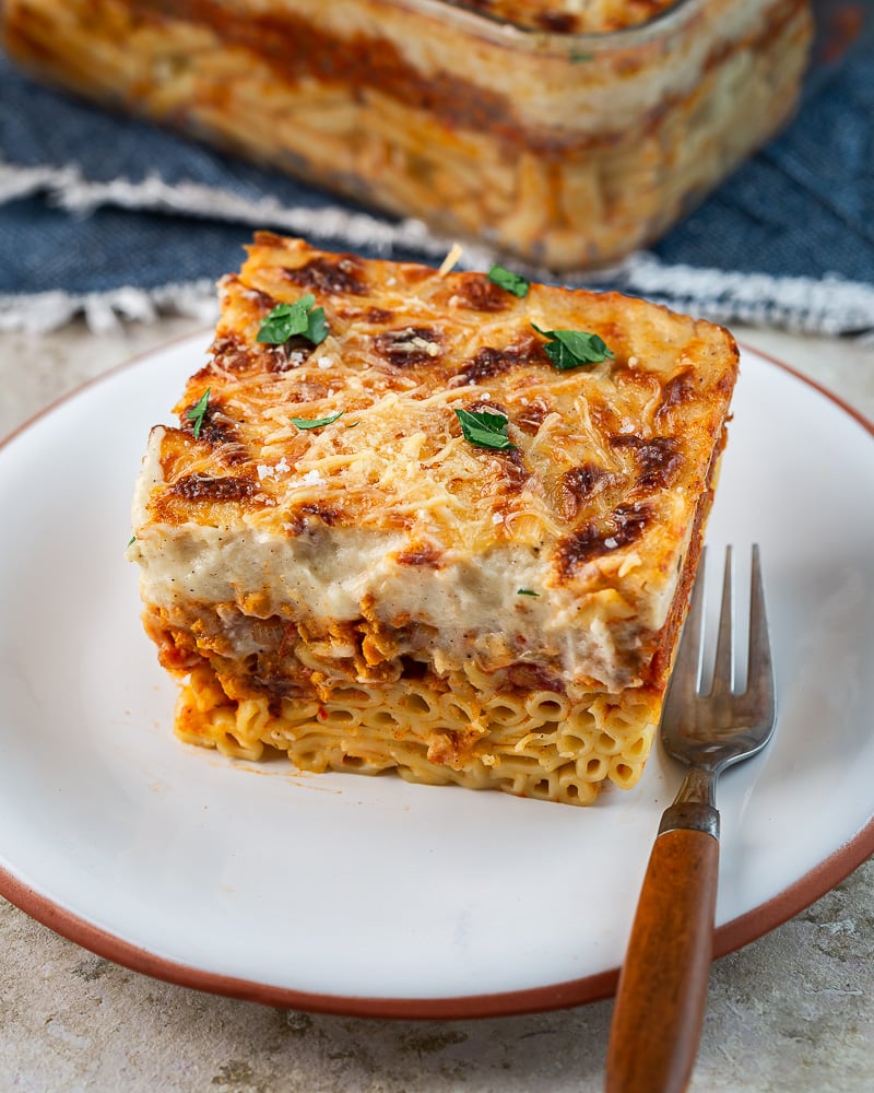 Voici comment préparer ce plat emblématique de la cuisine grecque, qu’est le Pastitio (gratin de pâtes grec).