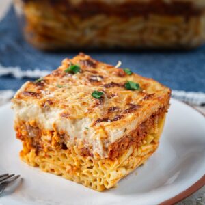 Voici comment préparer ce plat emblématique de la cuisine grecque, qu’est le Pastitio (gratin de pâtes grec).