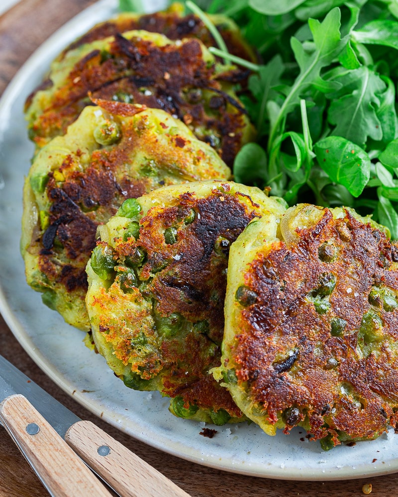 Que diriez-vous de petites Galettes de petits pois à l’indienne ? C’est une façon originale et délicieuse de déguster ce légume de saison !