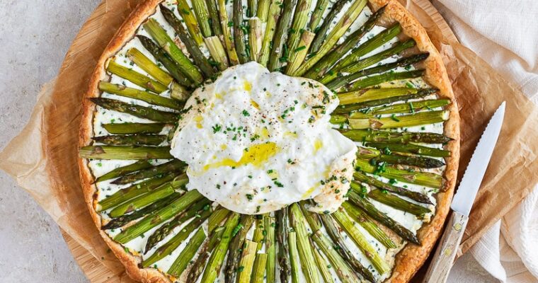 Tarte fine asperges burrata