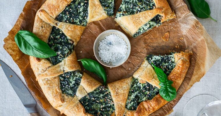 Spinach and ricotta pastry wreath