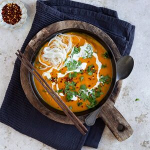 Ce velouté de potimarron aux saveurs thaï est la recette gourmande à découvrir cet automne ! Epicée, crémeuse et rassasiante ð¶️ð¥¥