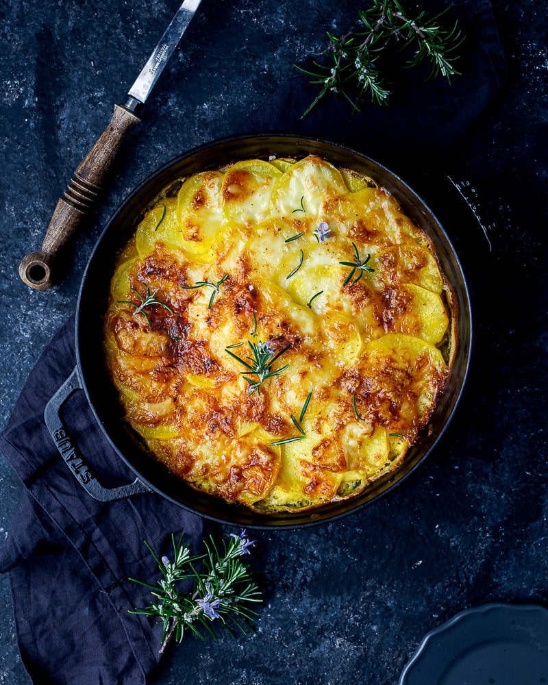 Ce Parmentier de pleurotes et de Tomme de Savoie va conquérir vos cœurs ! Le gratin végétarien parfait pour apporter un peu de réconfort cet hiver !